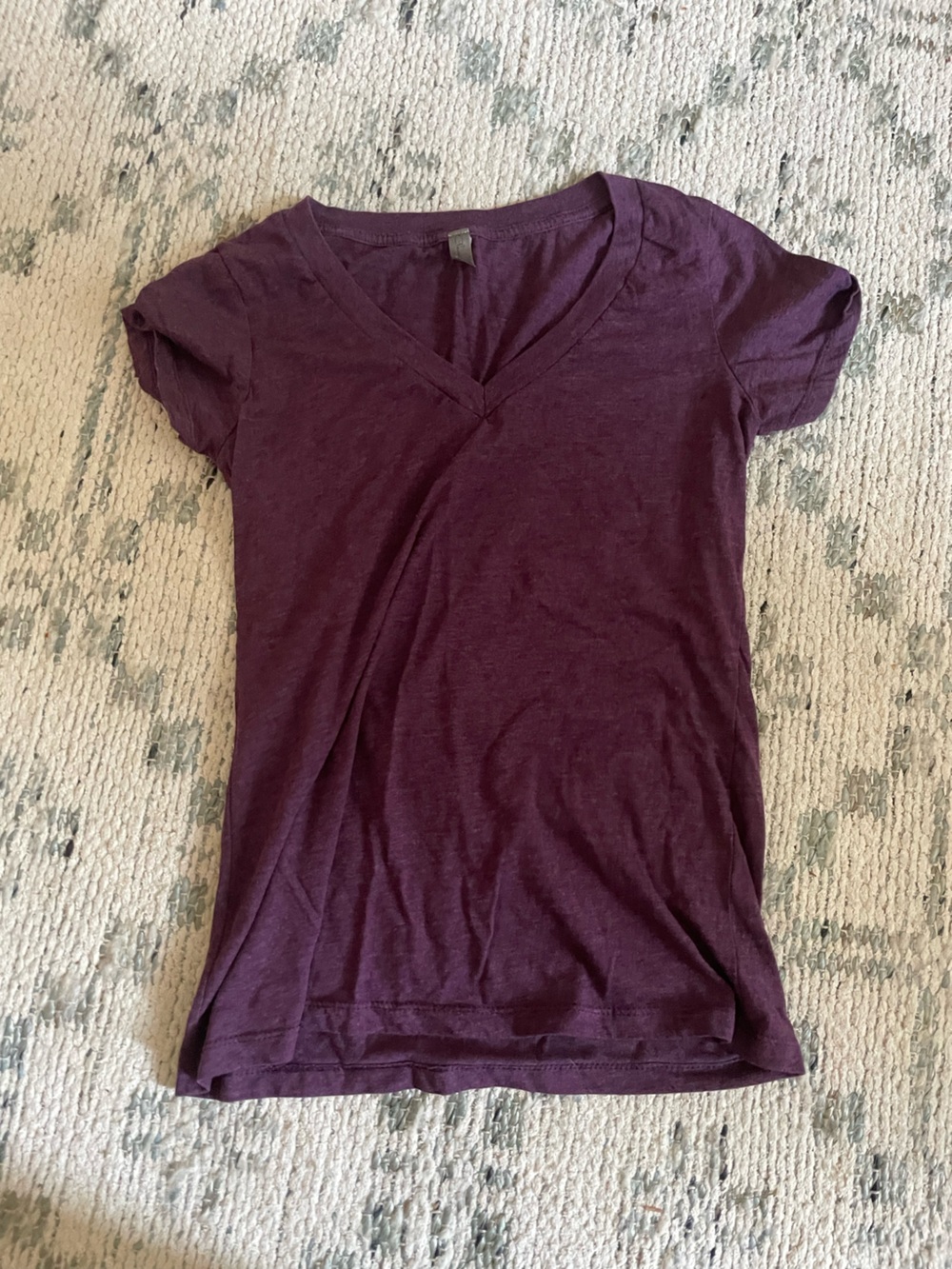 Women's Plum V-Neck Short Sleeve Tee